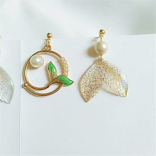 Dolphin Whale Tail Asymmetric Personality Mermaid Pearl Earrings