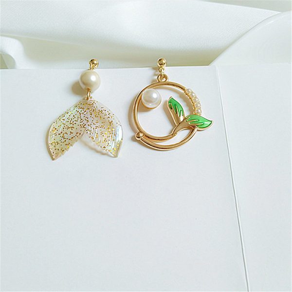 Dolphin Whale Tail Asymmetric Personality Mermaid Pearl Earrings