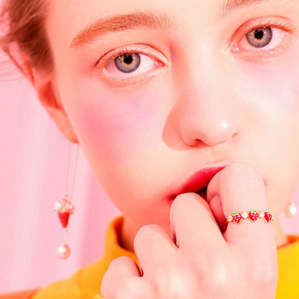 Strawberry Forefinger Ring
