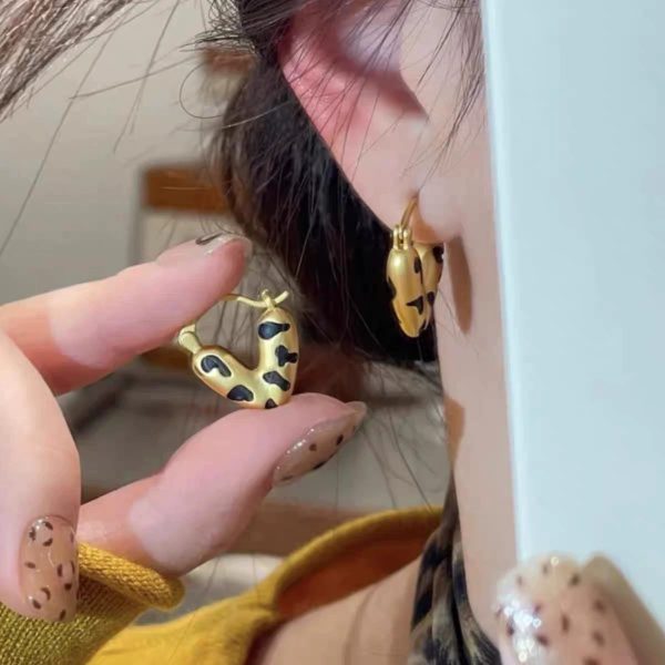 Leopard Print Heart Ear Clips