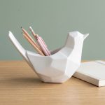 Rotatable pen holder