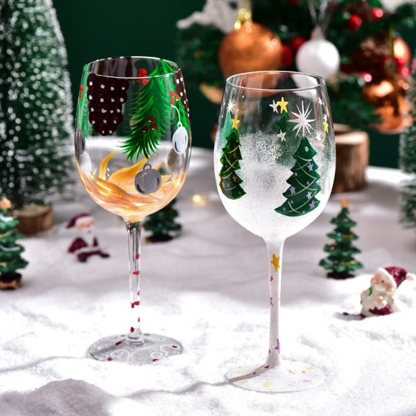 Christmas Wine Glass – Festive Painted Goblet