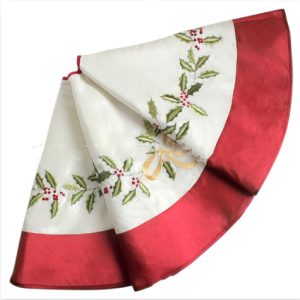 White Holly Christmas Tree Skirt – 127 cm